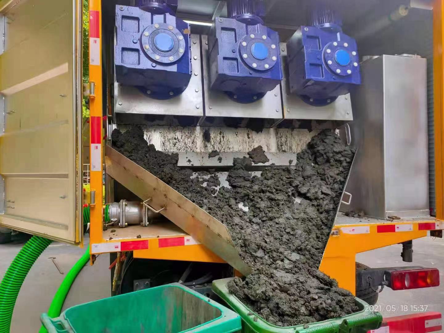 青松乡化粪池清掏城市维护站-泥浆净化干湿分离处理